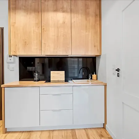 Apartment Lumina With Parking Near Muzeum Powstania Warsaw