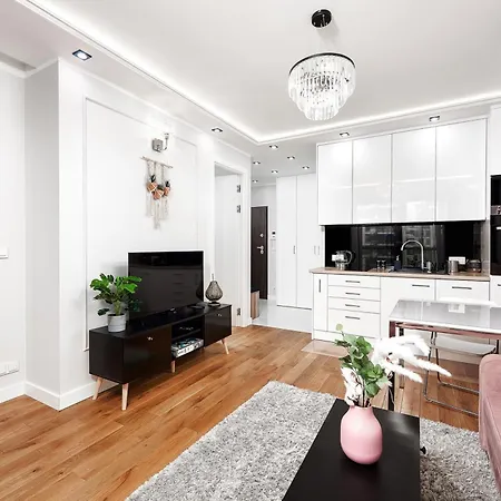 Apartment Lumina With Parking Near Muzeum Powstania Warsaw