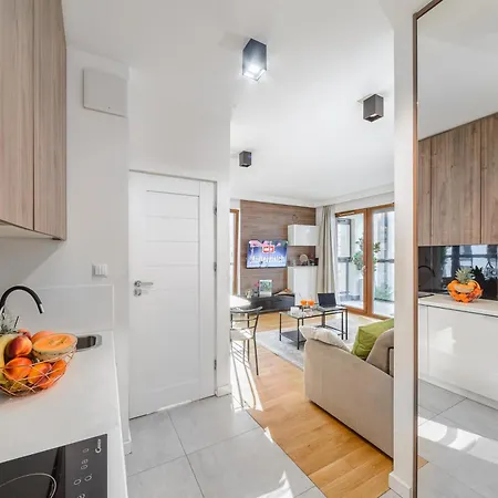 Lumina With Parking Near Muzeum Powstania Warszawa