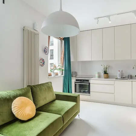 Lumina With Parking Near Muzeum Powstania Апартаменты