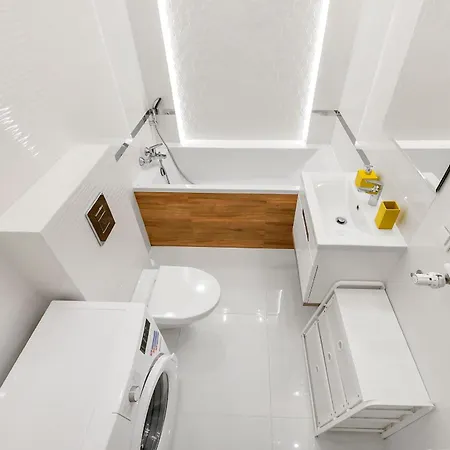 Lumina With Parking Near Muzeum Powstania Варшава