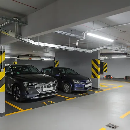 Lumina With Parking Near Muzeum Powstania Апартаменты Варшава